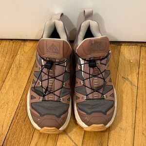 Salomon Women’s Goretex